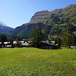 Haus Vira *