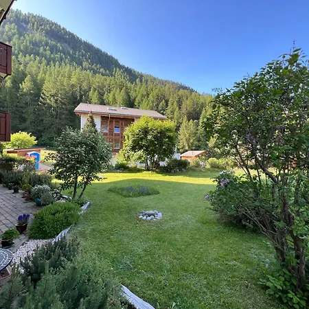 Haus Vira Apartment