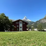 Haus Vira *