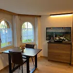 Haus Vira Lägenhet *