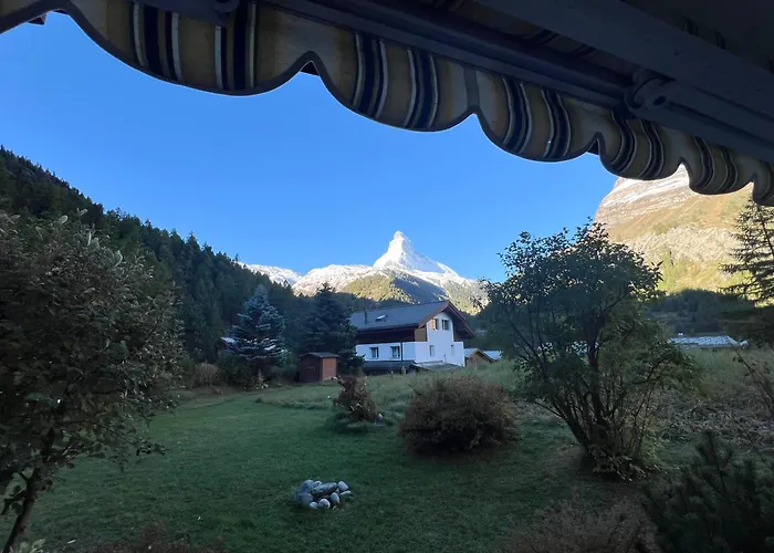 アパート Haus Vira *