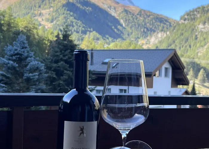 Haus Vira アパート